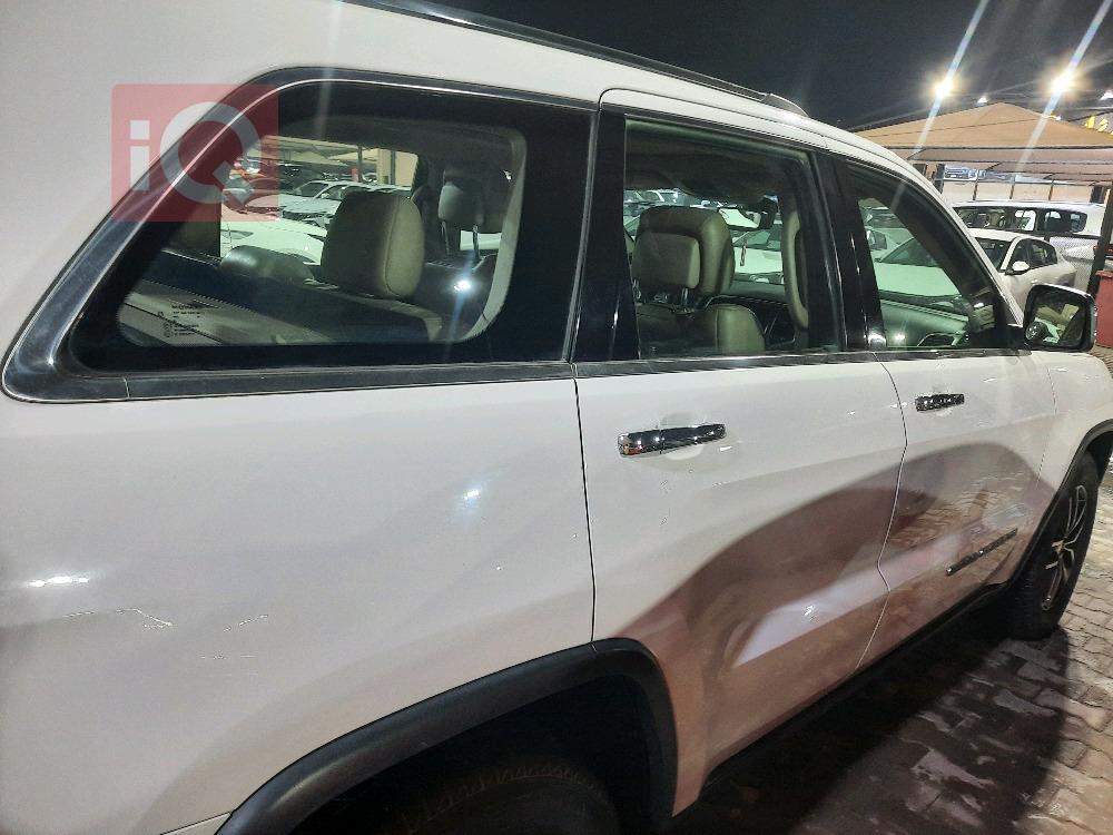 جيب جراند شيروكي